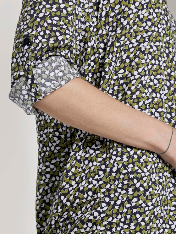 Gemusterte Henley-Bluse mit Turn-Ups - Frauen - navy green floral design Gemusterte Henley-Bluse mit Turn-Ups - Frauen - navy green floral design - 10 - TOM TAILOR