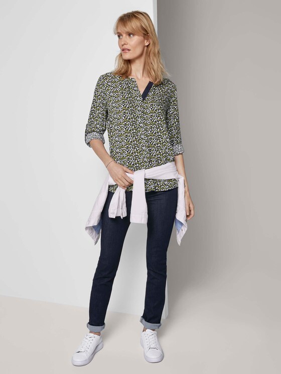Gemusterte Henley-Bluse mit Turn-Ups - Frauen - navy green floral design Gemusterte Henley-Bluse mit Turn-Ups - Frauen - navy green floral design - 3 - TOM TAILOR