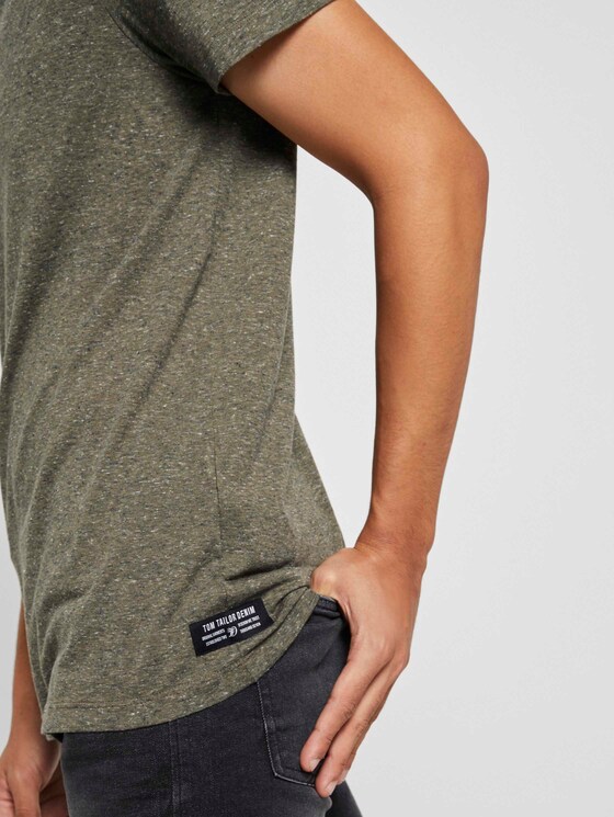 Meliertes T-Shirt mit V-Ausschnitt - Männer - dry greyish olive melange Meliertes T-Shirt mit V-Ausschnitt - Männer - dry greyish olive melange - 10 - TOM TAILOR Denim