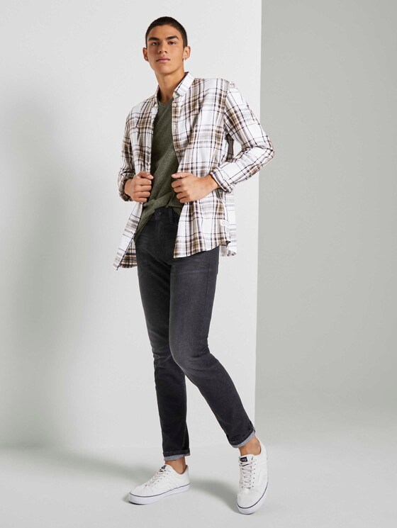 Meliertes T-Shirt mit V-Ausschnitt - Männer - dry greyish olive melange Meliertes T-Shirt mit V-Ausschnitt - Männer - dry greyish olive melange - 3 - TOM TAILOR Denim