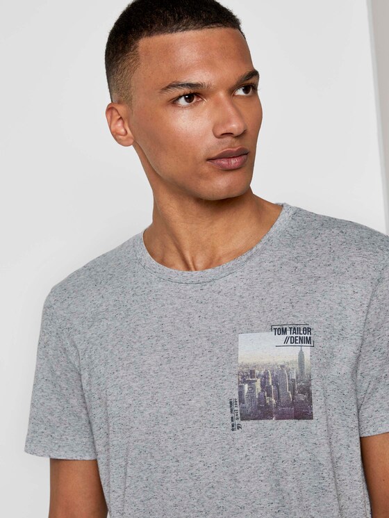 Meliertes T-Shirt mit Fotoprint - Männer - white melange Meliertes T-Shirt mit Fotoprint - Männer - white melange - 9 - TOM TAILOR Denim