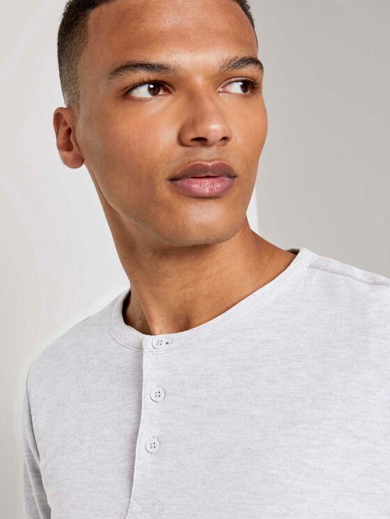 Strukturiertes Henley-Langarmshirt - Männer - Light Stone Grey Melange Strukturiertes Henley-Langarmshirt - Männer - Light Stone Grey Melange - 9 - TOM TAILOR Denim