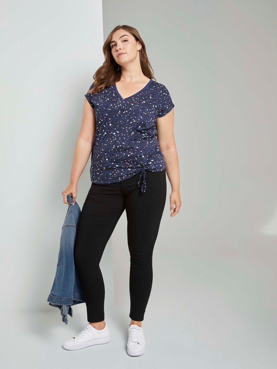 T-Shirt mit kleinem Schleifendetail - Frauen - navy based terrazzo T-Shirt mit kleinem Schleifendetail - Frauen - navy based terrazzo - 3 - My True Me