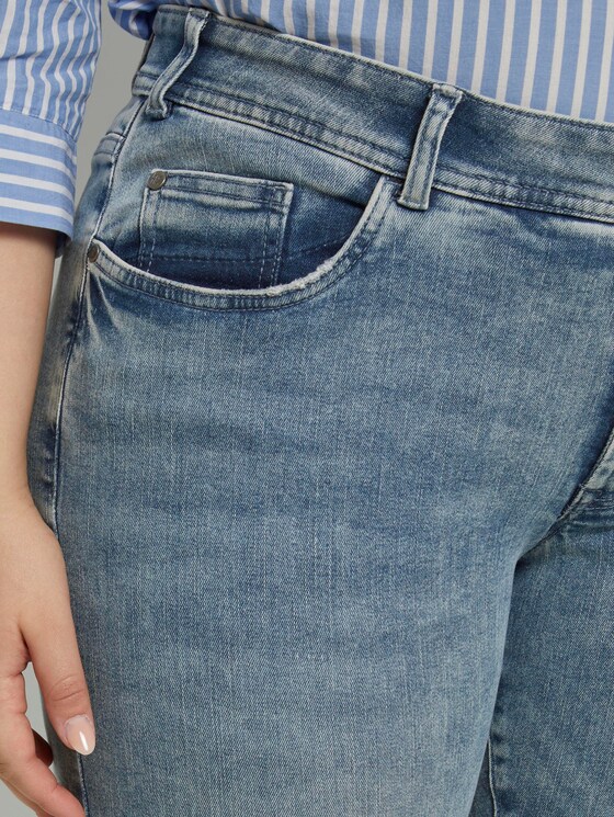 Skinny Fit Jeans mit Destroys - Frauen - light stone wash denim Skinny Fit Jeans mit Destroys - Frauen - light stone wash denim - 10 - My True Me