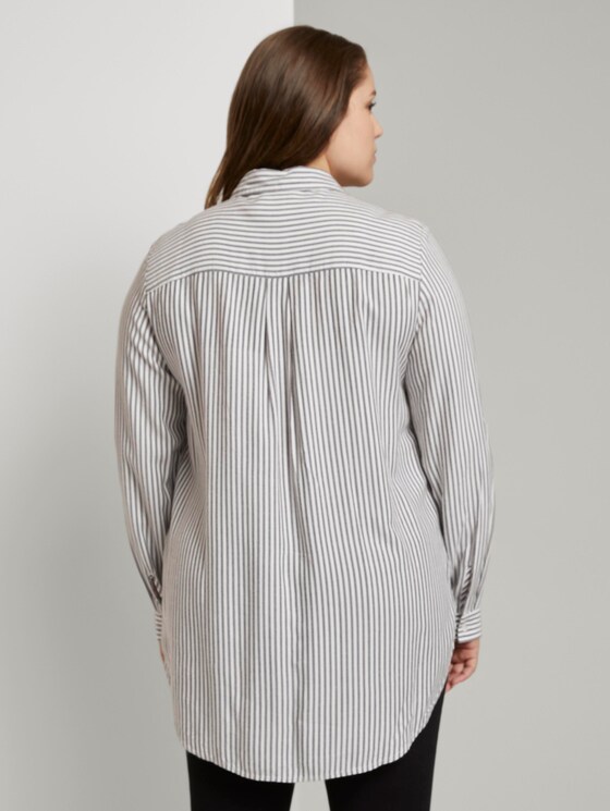 Curvy - Gestreifte Longbluse mit Turn-Ups - Frauen - offwhite charcoal stripe Curvy - Gestreifte Longbluse mit Turn-Ups - Frauen - offwhite charcoal stripe - 2 - My True Me