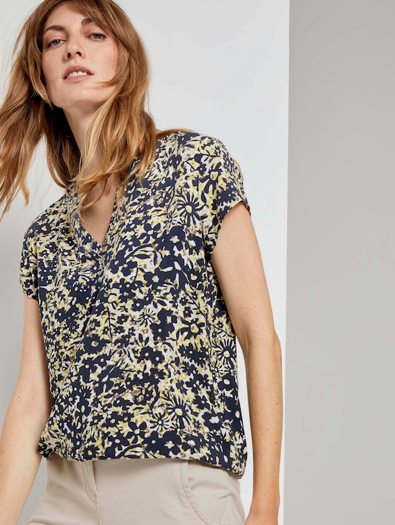 blouse with elastic waistband