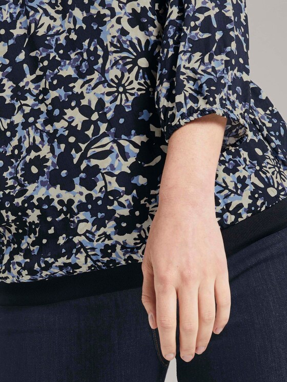 Gemusterte Bluse mit Tape-Details - Frauen - blue flower design Gemusterte Bluse mit Tape-Details - Frauen - blue flower design - 10 - TOM TAILOR