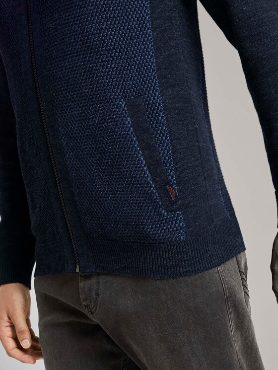 Strukturierte Strickjacke mit Stehkragen - Männer - navy grey plated Strukturierte Strickjacke mit Stehkragen - Männer - navy grey plated - 9 - TOM TAILOR
