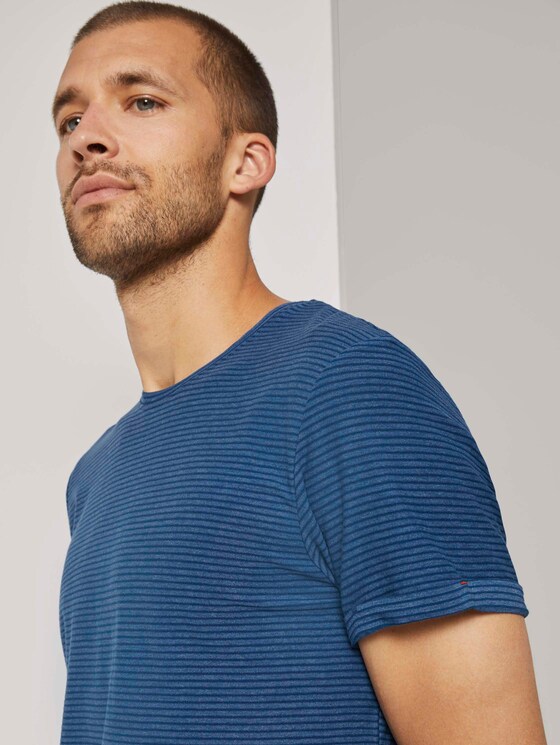 T-Shirt mit Strukturstreifen - Männer - after dark blue T-Shirt mit Strukturstreifen - Männer - after dark blue - 9 - TOM TAILOR