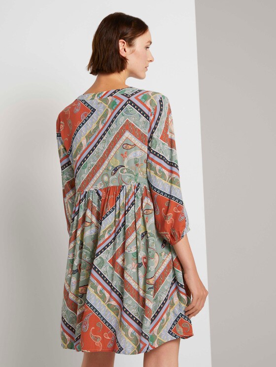 Gemustertes Babydoll Minikleid - Frauen - patchwork paisley print Gemustertes Babydoll Minikleid - Frauen - patchwork paisley print - 2 - TOM TAILOR Denim