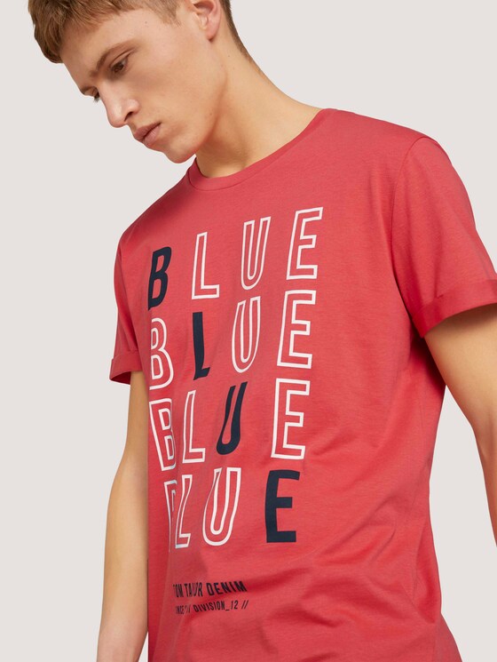 T-shirt with a chest print made with organic cotton - Men - Normal Red T-shirt with a chest print made with organic cotton - Men - Normal Red - 9 - TOM TAILOR Denim