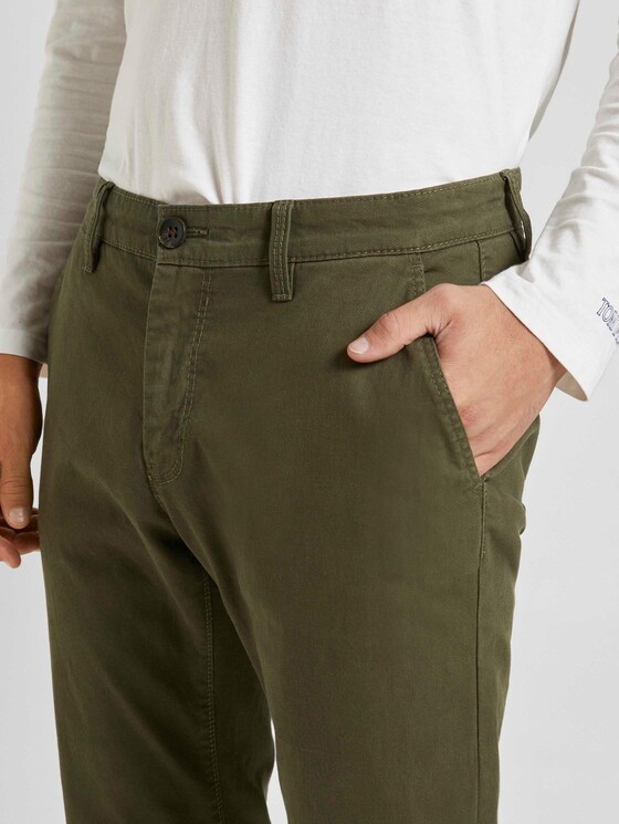 Strukturierte Chino Hose - Männer - dusty wood green Strukturierte Chino Hose - Männer - dusty wood green - 9 - TOM TAILOR