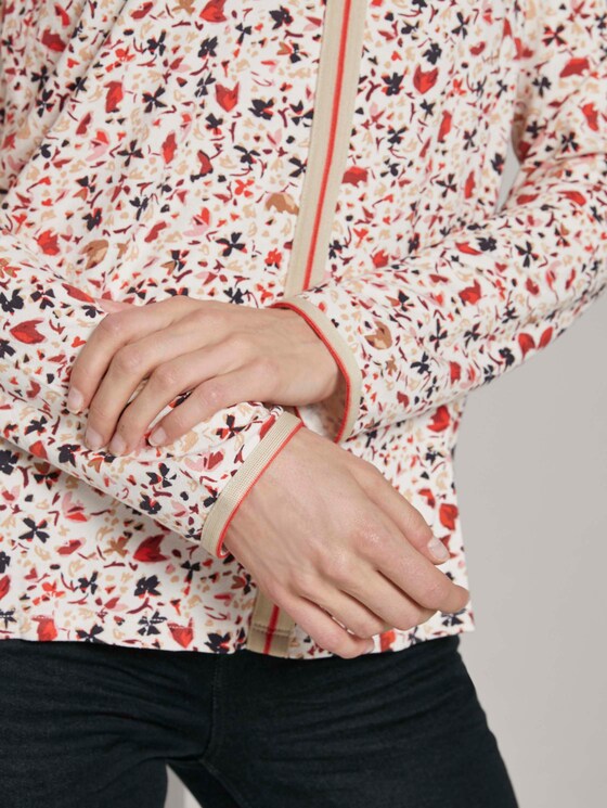 Gemustertes Henley-Shirt mit Tape-Einsatz - Frauen - beige flower design Gemustertes Henley-Shirt mit Tape-Einsatz - Frauen - beige flower design - 10 - TOM TAILOR