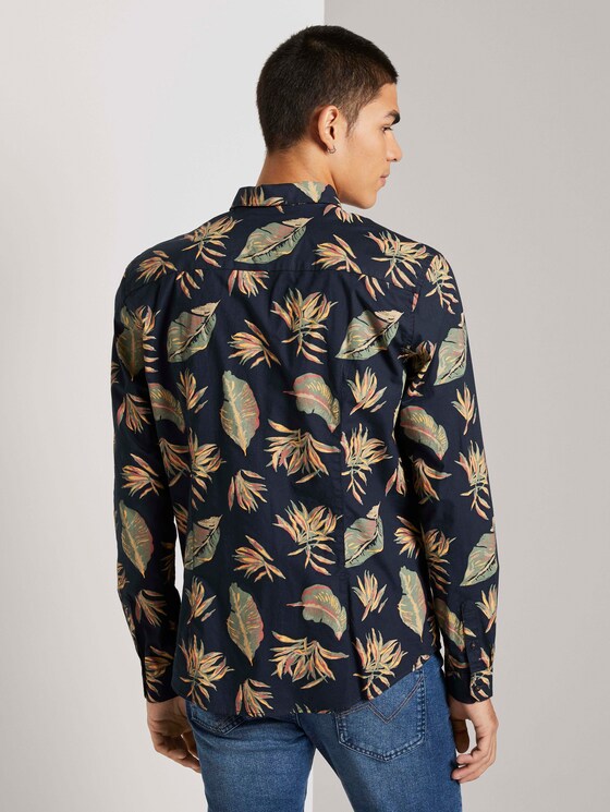 Gemustertes Slim-Fit Hemd - Männer - navy autumnal big leaves print Gemustertes Slim-Fit Hemd - Männer - navy autumnal big leaves print - 2 - TOM TAILOR Denim