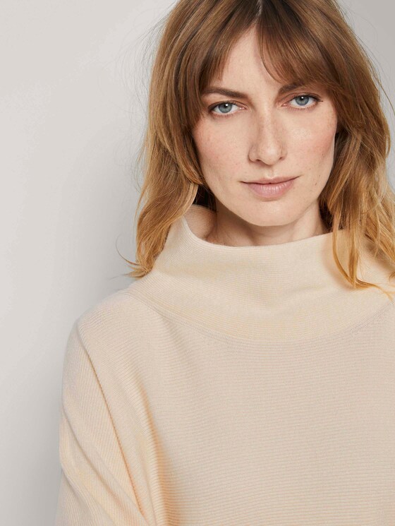 Strukturierter Pullover mit Stehkragen - Frauen - warm sand beige Strukturierter Pullover mit Stehkragen - Frauen - warm sand beige - 9 - TOM TAILOR