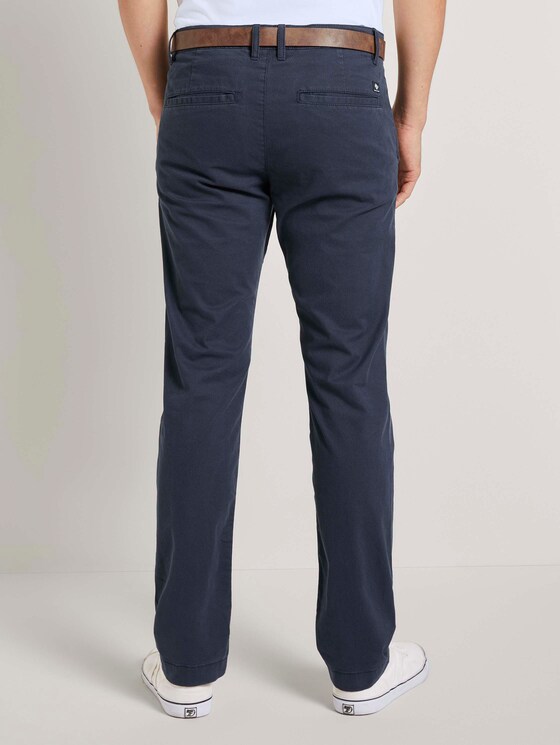 Strukturierte Straight-Chinohose mit Gürtel - Männer - navy small broken square print Strukturierte Straight-Chinohose mit Gürtel - Männer - navy small broken square print - 2 - TOM TAILOR Denim