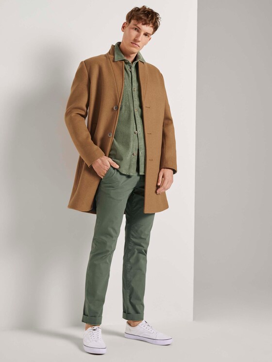 Strukturierte Straight-Chinohose mit Gürtel - Männer - green small brokensquare print Strukturierte Straight-Chinohose mit Gürtel - Männer - green small brokensquare print - 3 - TOM TAILOR Denim