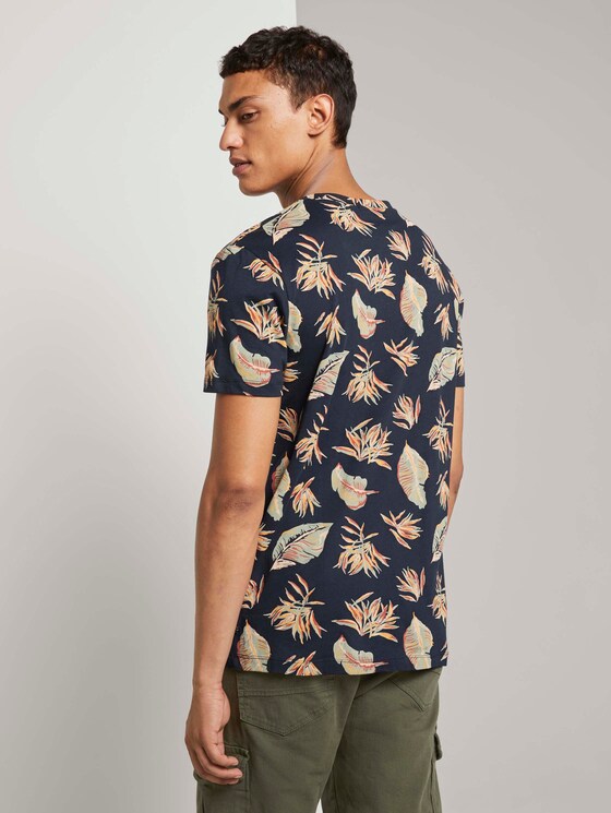 Gemustertes T-Shirt mit Brusttasche - Männer - navy autumnal big leaves print Gemustertes T-Shirt mit Brusttasche - Männer - navy autumnal big leaves print - 2 - TOM TAILOR Denim