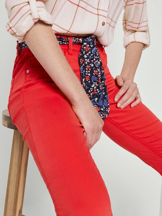 Alexa Slim Jeans mit Bindegürtel - Frauen - shiny crimson red Alexa Slim Jeans mit Bindegürtel - Frauen - shiny crimson red - 10 - TOM TAILOR