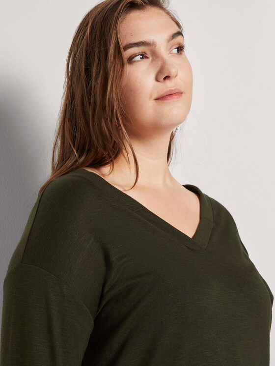 Langarmshirt mit V-Ausschnitt - Frauen - Dark Rosin Green Langarmshirt mit V-Ausschnitt - Frauen - Dark Rosin Green - 9 - My True Me