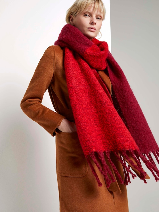 Soft oversized scarf with coloured stripes - Women - Molten Lava Red Soft oversized scarf with coloured stripes - Women - Molten Lava Red - 5 - Mine to five