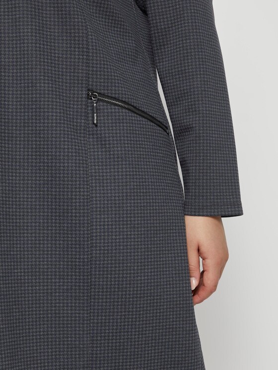 Curvy - Jerseykleid im Hahnentrittmuster - Frauen - grey houndtooth check Curvy - Jerseykleid im Hahnentrittmuster - Frauen - grey houndtooth check - 10 - My True Me