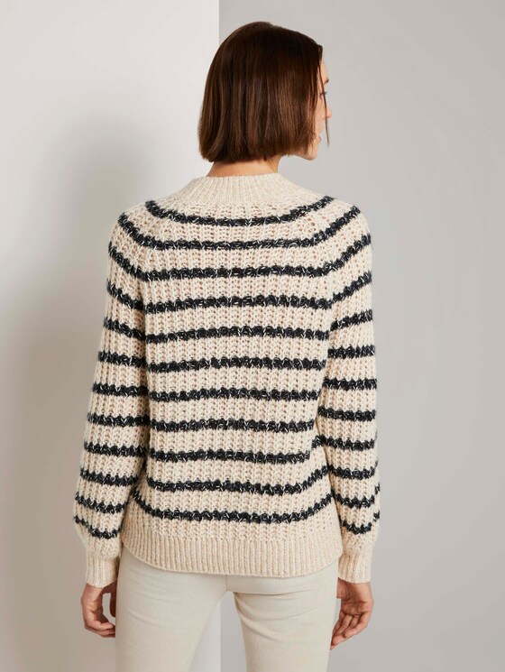 Stehkragenpullover im Streifenmuster - Frauen - big creme navy stripe Stehkragenpullover im Streifenmuster - Frauen - big creme navy stripe - 2 - TOM TAILOR Denim