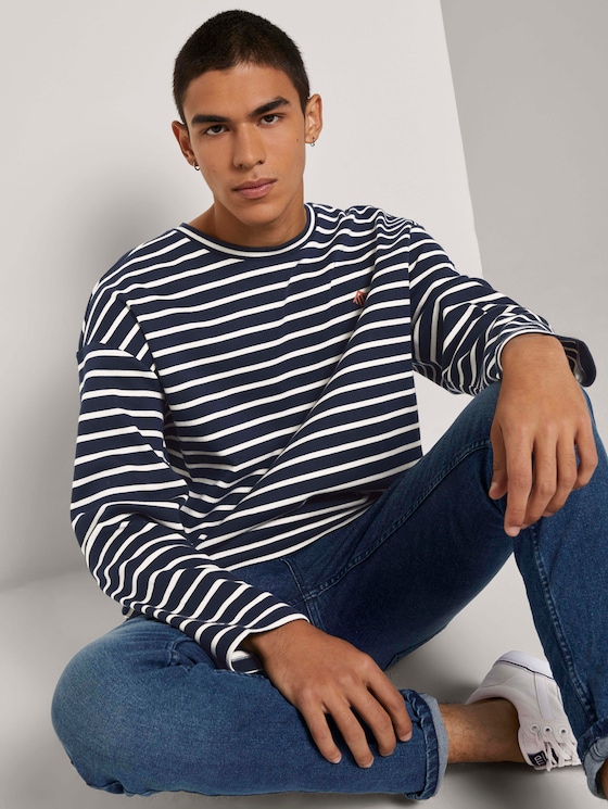 blue white striped long sleeve shirt