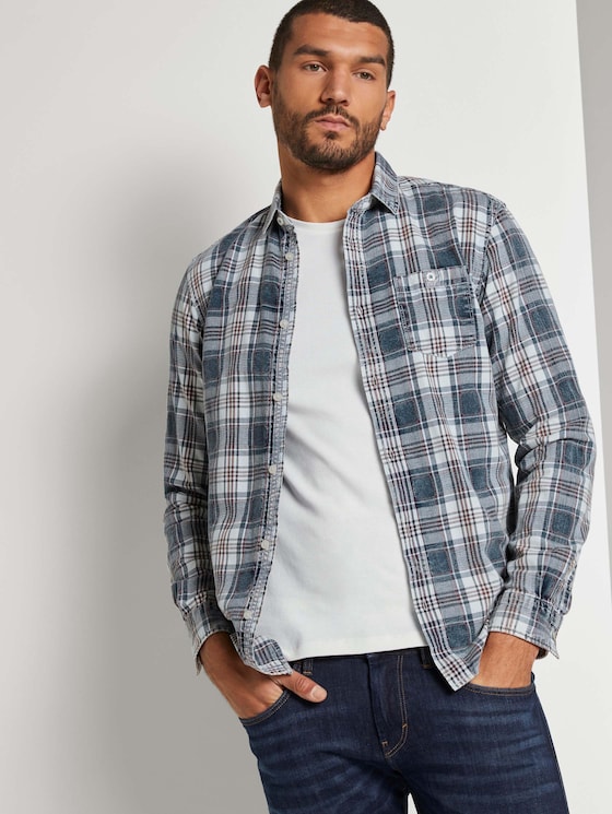 Kariertes Hemd mit Brusttasche - Männer - indigo washed check Kariertes Hemd mit Brusttasche - Männer - indigo washed check - 5 - TOM TAILOR