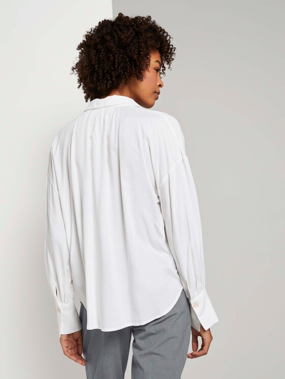 Lockere Bluse mit Ballonärmeln - Frauen - Whisper White Lockere Bluse mit Ballonärmeln - Frauen - Whisper White - 2 - Mine to five