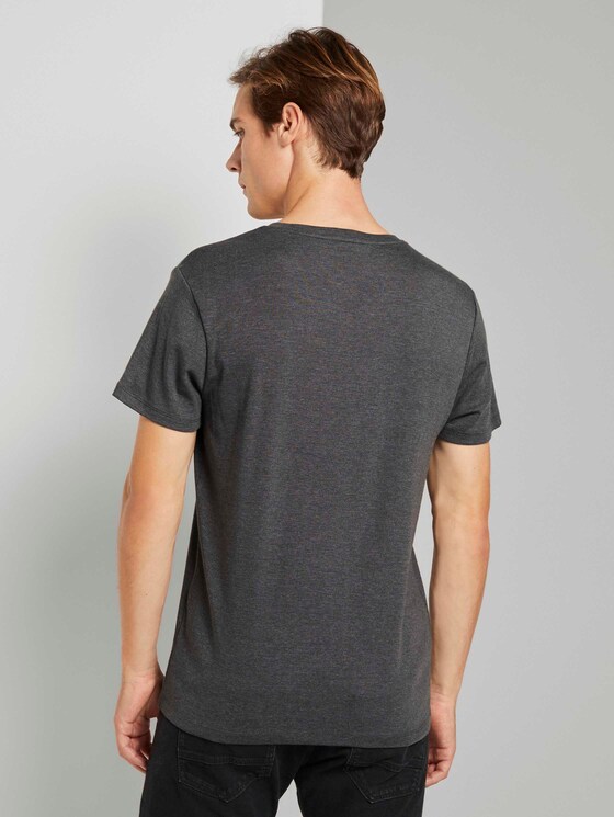 Basic Shirt mit V-Ausschnitt - Männer - Dark Grey Melange Basic Shirt mit V-Ausschnitt - Männer - Dark Grey Melange - 2 - TOM TAILOR