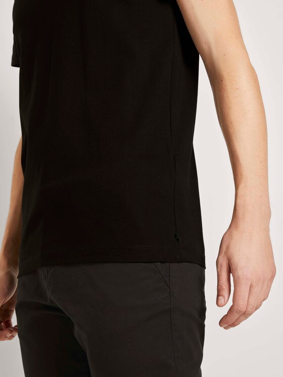 T-Shirt mit V-Ausschnitt - Männer - Black T-Shirt mit V-Ausschnitt - Männer - Black - 10 - TOM TAILOR Denim