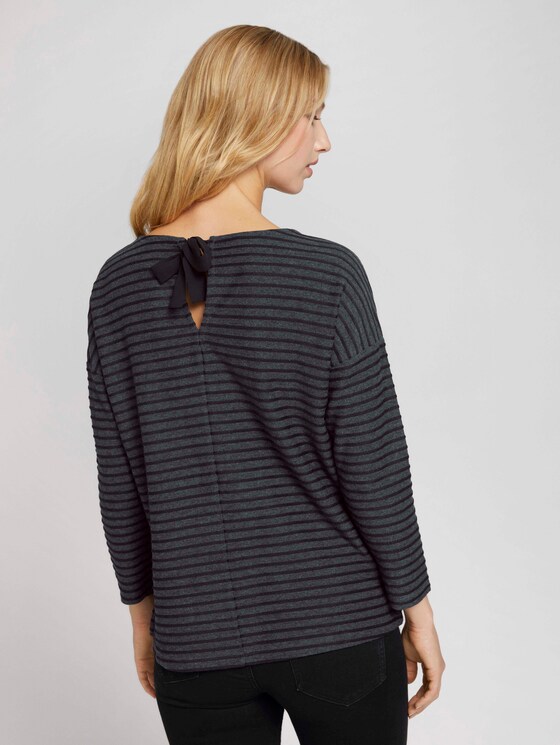 Gestreiftes Shirt mit Schleifendetail - Frauen - black structure stripe Gestreiftes Shirt mit Schleifendetail - Frauen - black structure stripe - 2 - TOM TAILOR Denim