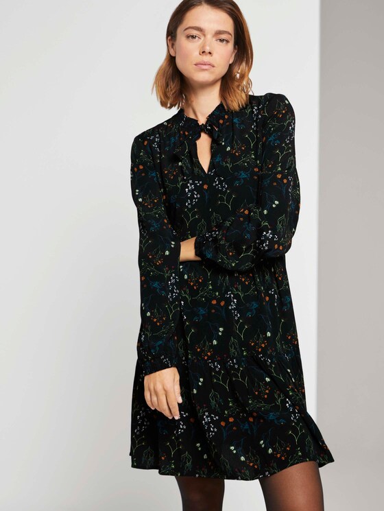 Gemustertes Kleid mit Schleife - Frauen - black flower print Gemustertes Kleid mit Schleife - Frauen - black flower print - 5 - TOM TAILOR Denim