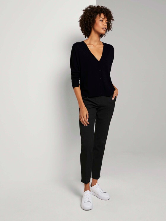 Loose Fit Cardigan aus Merinowolle - Frauen - Deep Black Loose Fit Cardigan aus Merinowolle - Frauen - Deep Black - 3 - Mine to five
