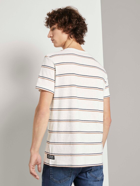 T-Shirt mit Streifenmuster - Männer - white tricolor yarn dye stripe T-Shirt mit Streifenmuster - Männer - white tricolor yarn dye stripe - 2 - TOM TAILOR Denim