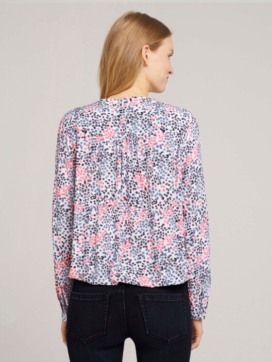 Gemusterte Bluse mit LENZINGTM ECOVEROTM - Frauen - white multicolor flower design Gemusterte Bluse mit LENZINGTM ECOVEROTM - Frauen - white multicolor flower design - 2 - TOM TAILOR