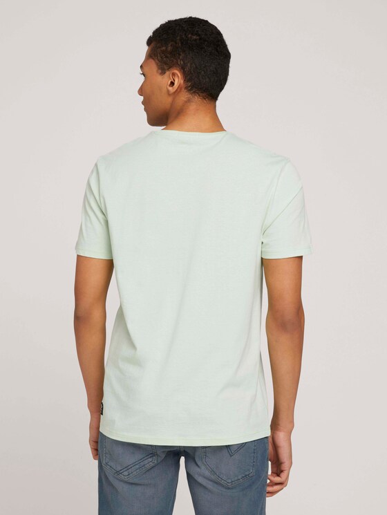 Basic T-Shirt mit Bio-Baumwolle - Männer - smooth green Basic T-Shirt mit Bio-Baumwolle - Männer - smooth green - 2 - TOM TAILOR Denim