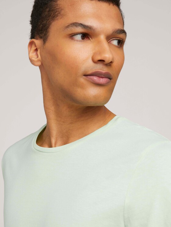 Basic T-Shirt mit Bio-Baumwolle - Männer - smooth green Basic T-Shirt mit Bio-Baumwolle - Männer - smooth green - 9 - TOM TAILOR Denim