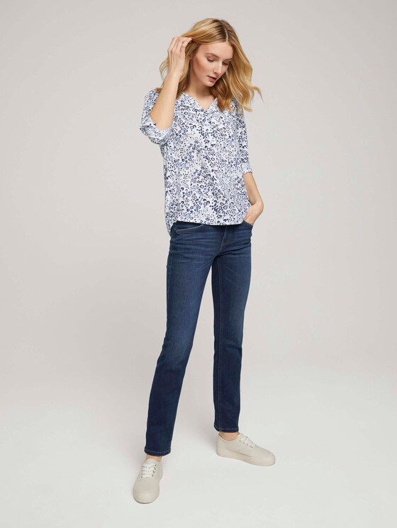 Gemusterte Bluse mit LENZING™ ECOVERO™ und V-Ausschnitt - Frauen - navy offwhite flower design Gemusterte Bluse mit LENZING™ ECOVERO™ und V-Ausschnitt - Frauen - navy offwhite flower design - 3 - TOM TAILOR