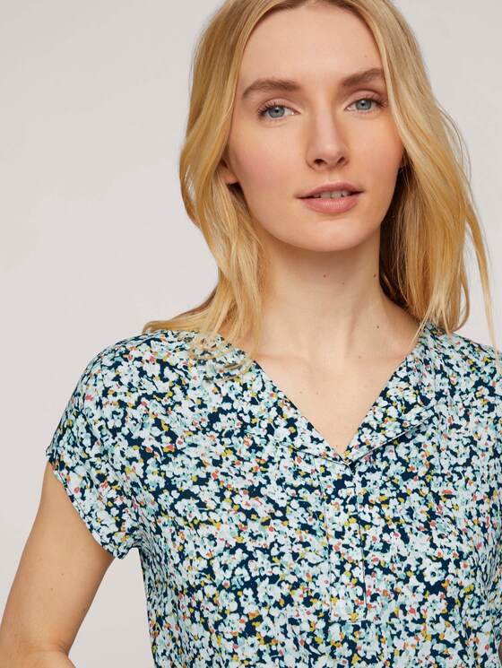 Gemusterte Bluse mit LENZING™ ECOVERO™ - Frauen - navy burred floral design Gemusterte Bluse mit LENZING™ ECOVERO™ - Frauen - navy burred floral design - 9 - TOM TAILOR