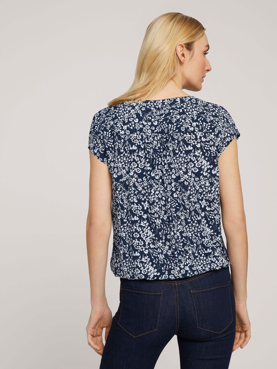 Gemusterte Bluse mit LENZING™ ECOVERO™ - Frauen - navy offwhite flower design Gemusterte Bluse mit LENZING™ ECOVERO™ - Frauen - navy offwhite flower design - 2 - TOM TAILOR