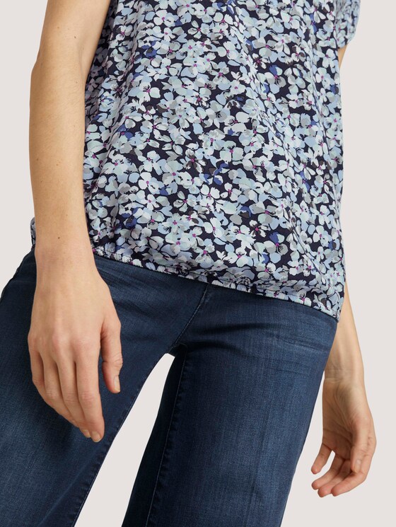 Gemusterte Bluse mit LENZING™ ECOVERO™ - Frauen - navy colorful floral design Gemusterte Bluse mit LENZING™ ECOVERO™ - Frauen - navy colorful floral design - 9 - TOM TAILOR