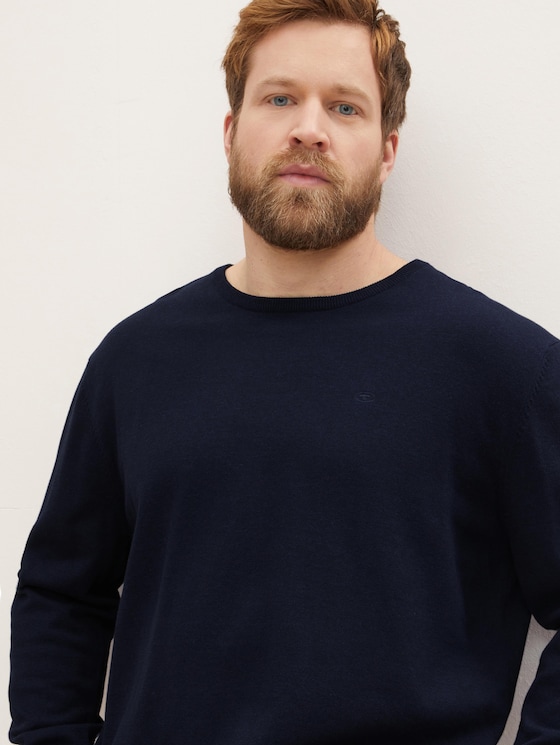 Pull basique avec logo brodé par Men Plus Size, Knitted Navy Melange