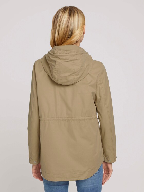 kurzer Parka mit Kapuze - Frauen - Smoked Beige kurzer Parka mit Kapuze - Frauen - Smoked Beige - 2 - TOM TAILOR
