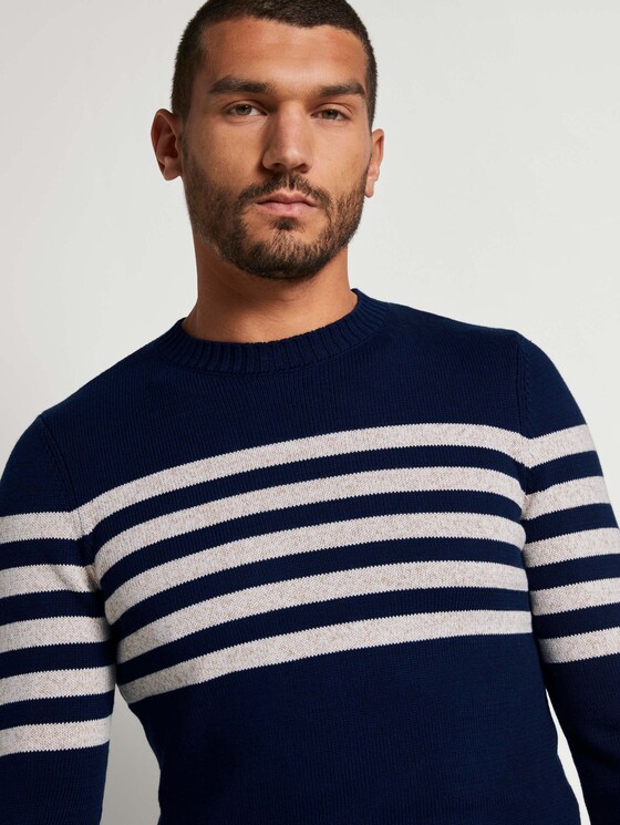 Gestreifter Strickpullover - Männer - navy white placed stripe Gestreifter Strickpullover - Männer - navy white placed stripe - 9 - TOM TAILOR