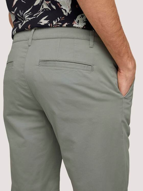 Chino Slim Shorts - Männer - Greyish Shadow Olive Chino Slim Shorts - Männer - Greyish Shadow Olive - 10 - TOM TAILOR Denim
