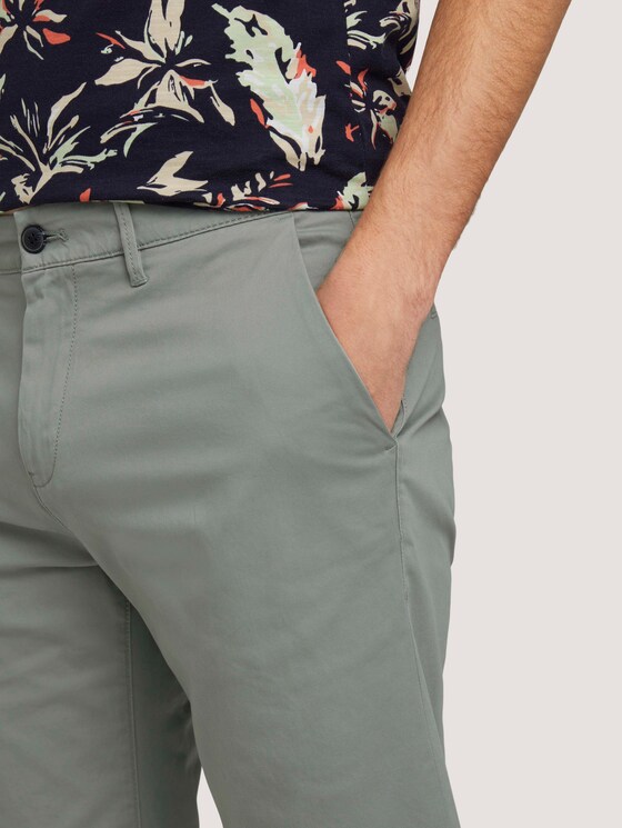 Chino Slim Shorts - Männer - Greyish Shadow Olive Chino Slim Shorts - Männer - Greyish Shadow Olive - 9 - TOM TAILOR Denim