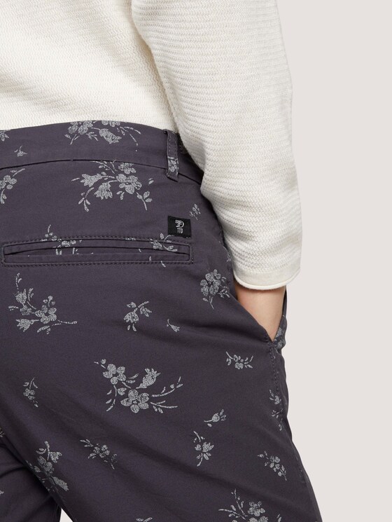 Chino Slim Shorts - Männer - navy shredded flower print Chino Slim Shorts - Männer - navy shredded flower print - 10 - TOM TAILOR Denim