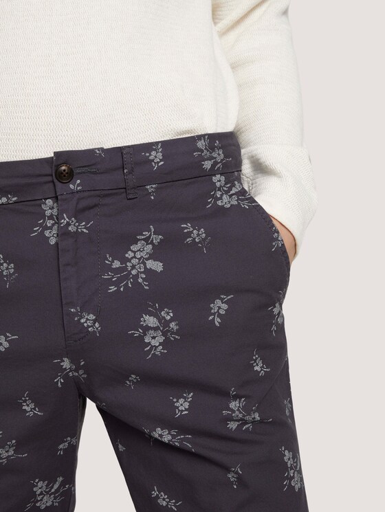 Chino Slim Shorts - Männer - navy shredded flower print Chino Slim Shorts - Männer - navy shredded flower print - 9 - TOM TAILOR Denim